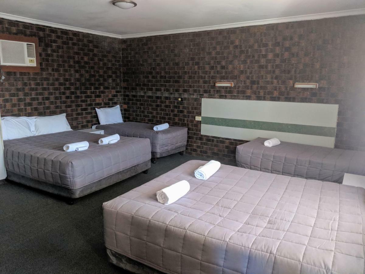 City Lights Motel Твид-Хедс Экстерьер фото
